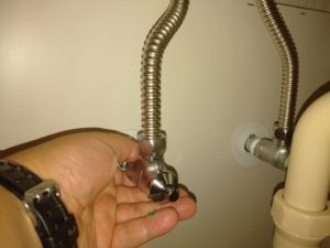 漏水調査キッチン下